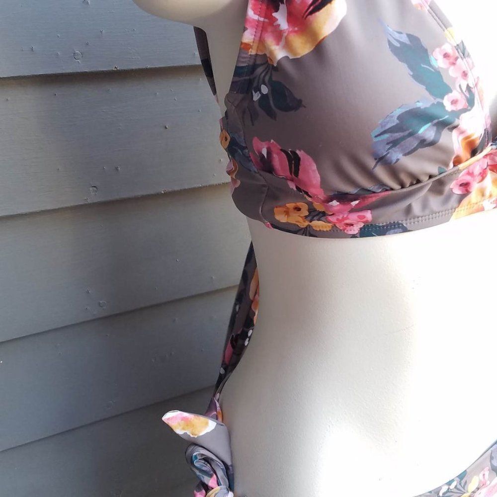 NWT Shade & Shore Taupe Floral Bikini size Medium - Picture 11 of 15